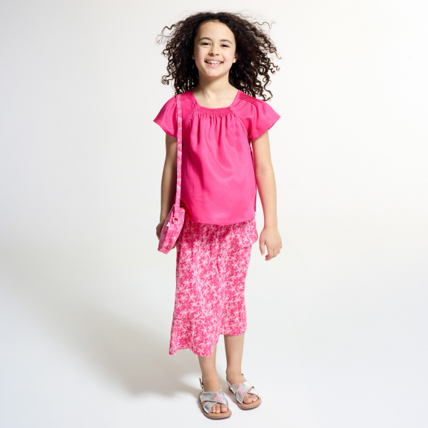 تنورة طويلة مطرزة وردية اللون للفتيات